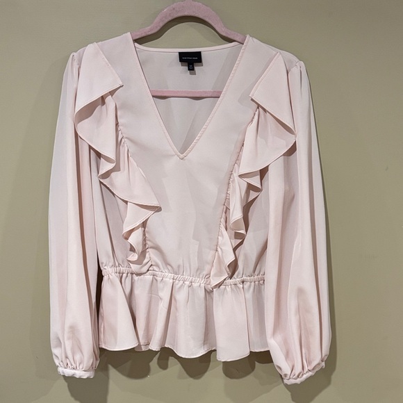 Who What Wear Tops - Who what wear ruffle balloon sleeve top